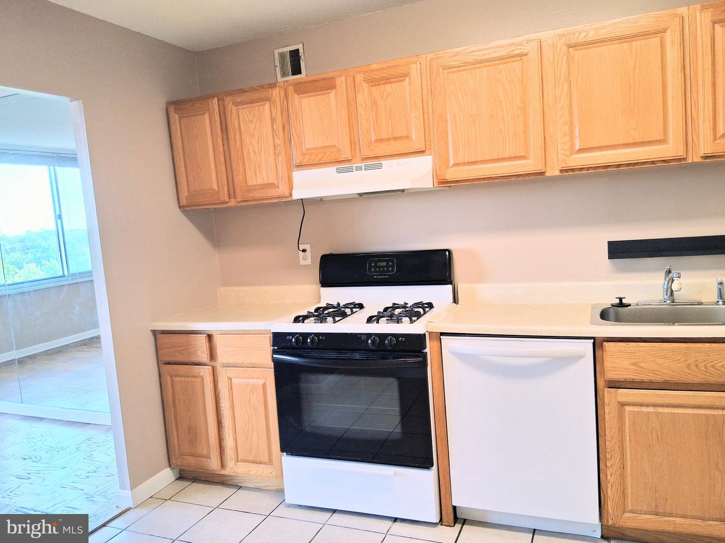 11801 Rockville Pike #802 Property Photo 6