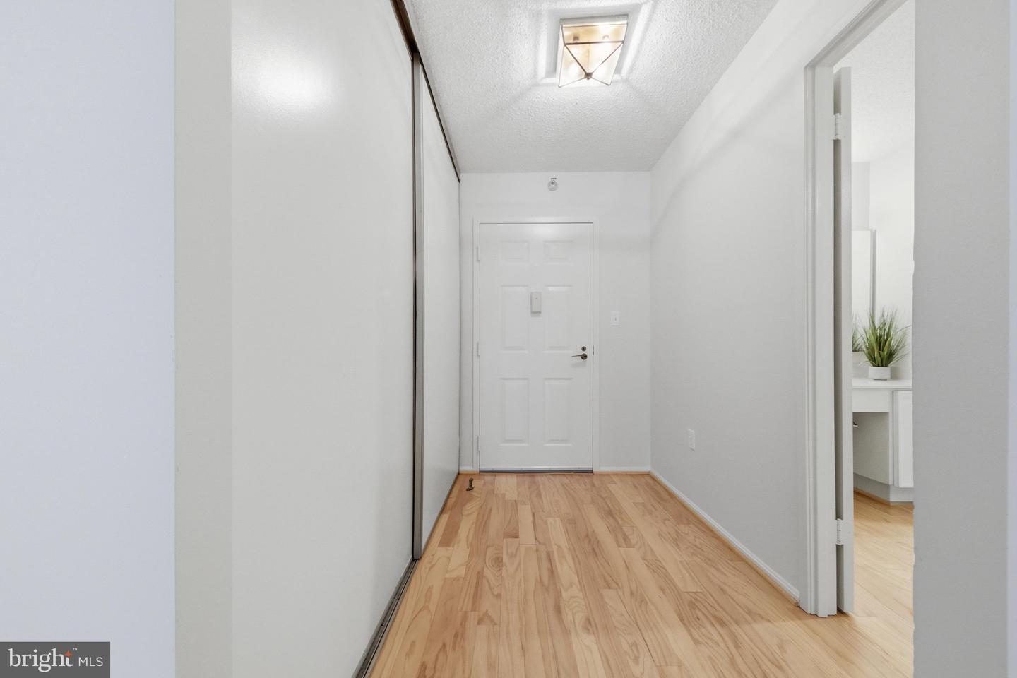 15107 Interlachen Dr #2-115 Property Photo 9