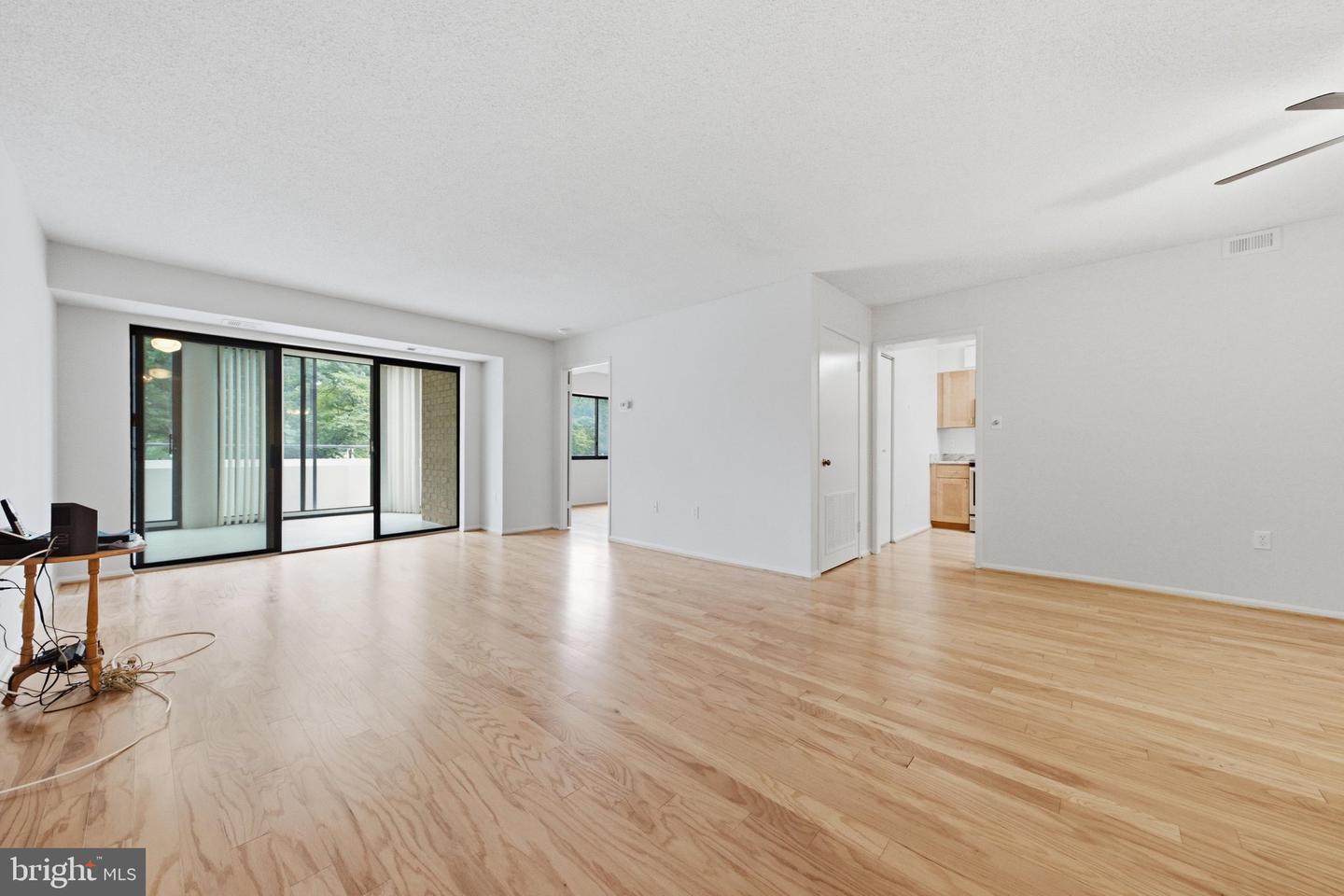 15107 Interlachen Dr #2-115 Property Photo 11