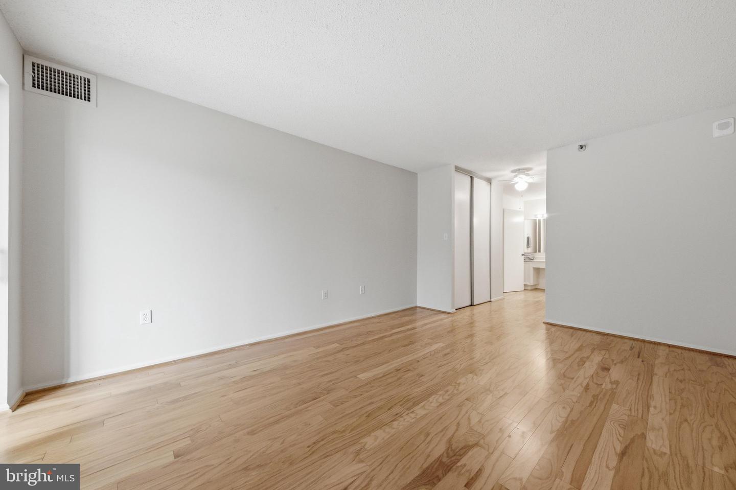 15107 Interlachen Dr #2-115 Property Photo 20