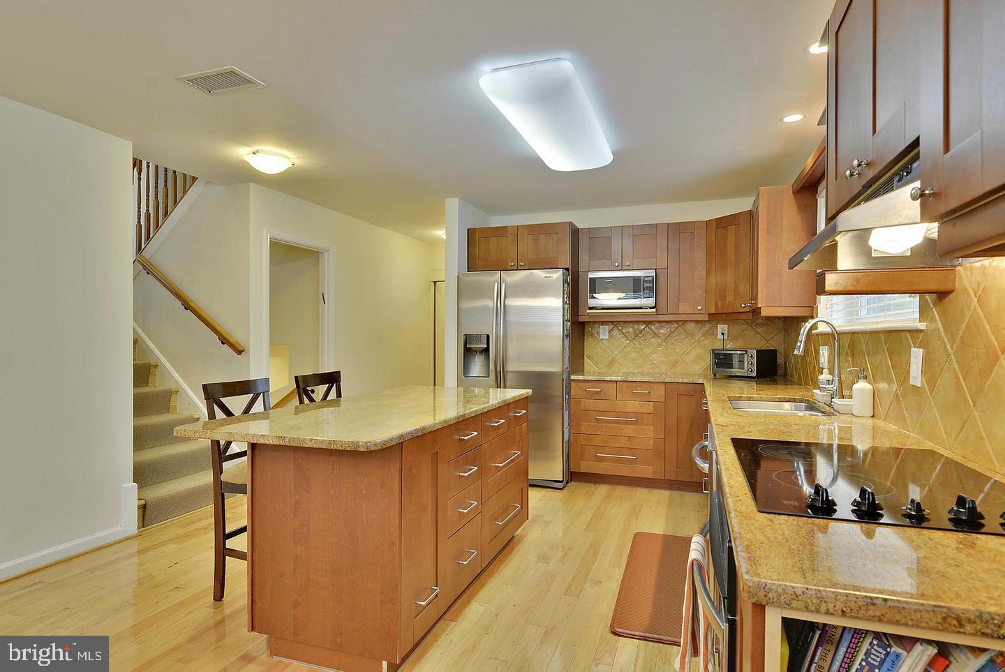 717 Hillsboro Dr Property Photo 2