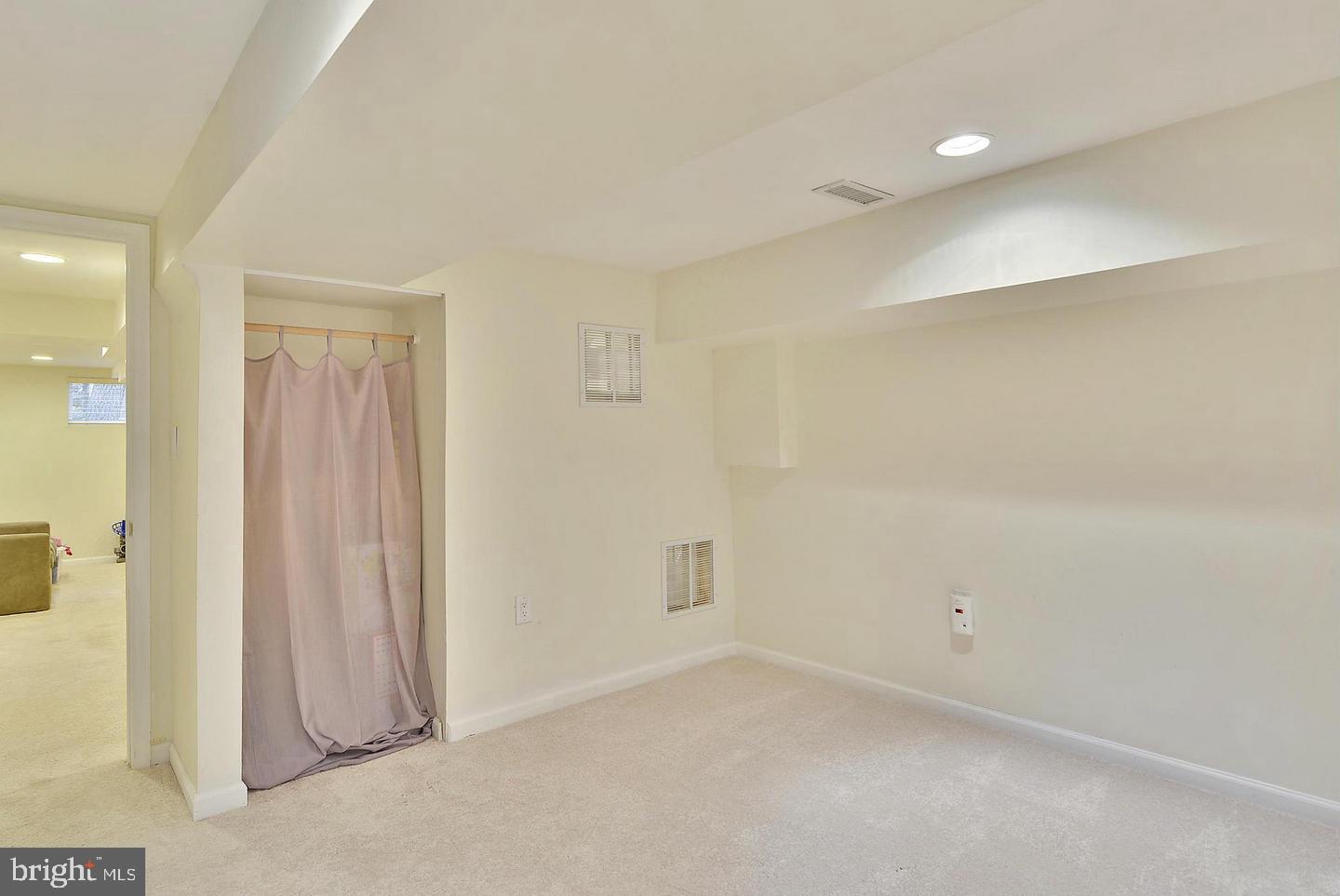 717 Hillsboro Dr Property Photo 9