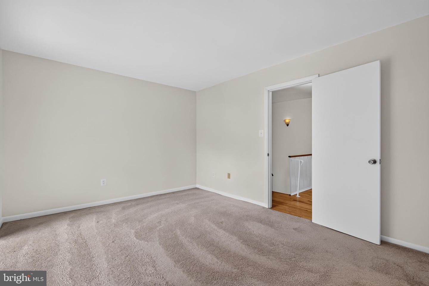 9217 Three Oaks Dr Property Photo 23