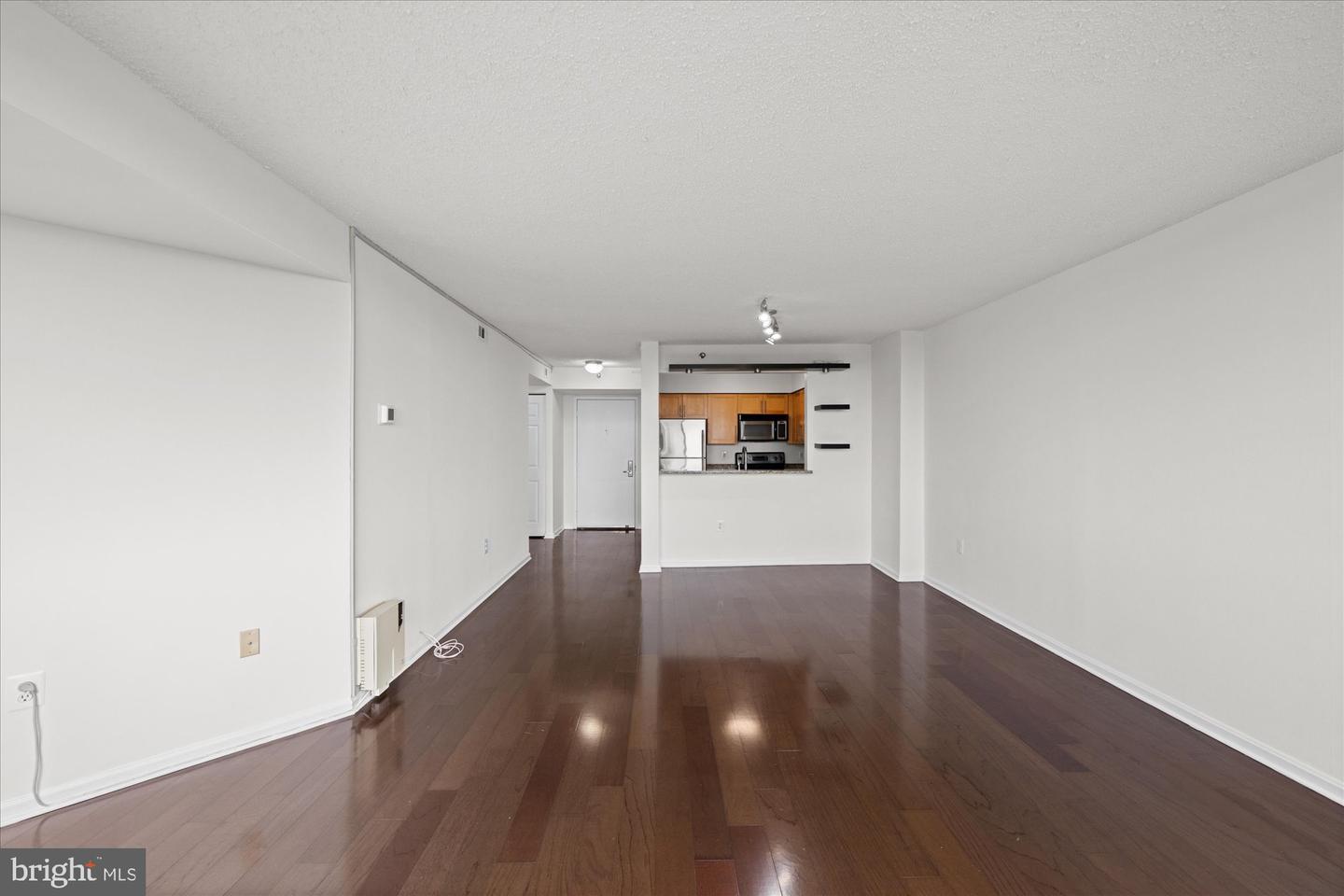 10101 Grosvenor Pl #1818 Property Photo 13