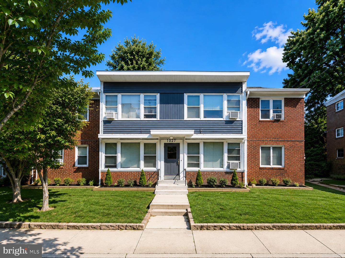 1029 Quebec Ter #8 Total Units Property Photo 3
