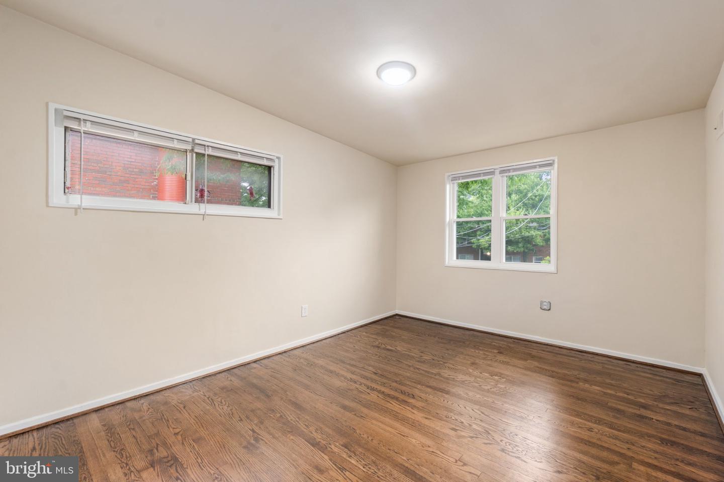 1029 Quebec Ter #8 Total Units Property Photo 12