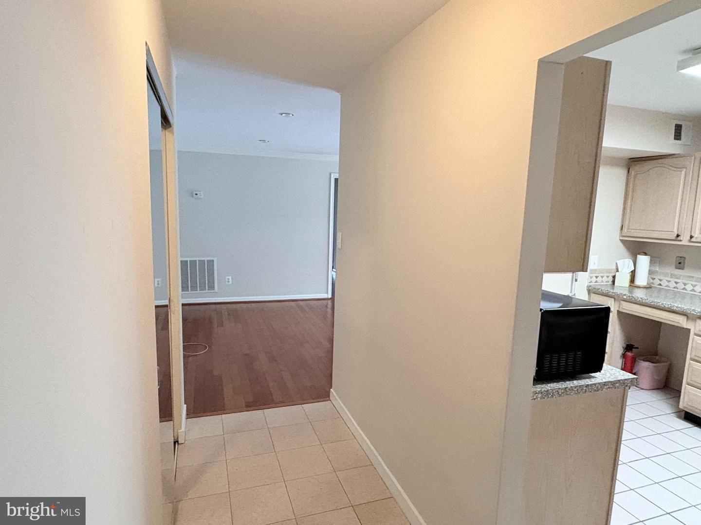5817 Edson Ln #t2 Property Photo 7