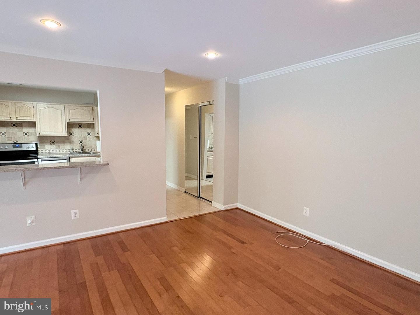 5817 Edson Ln #t2 Property Photo 10