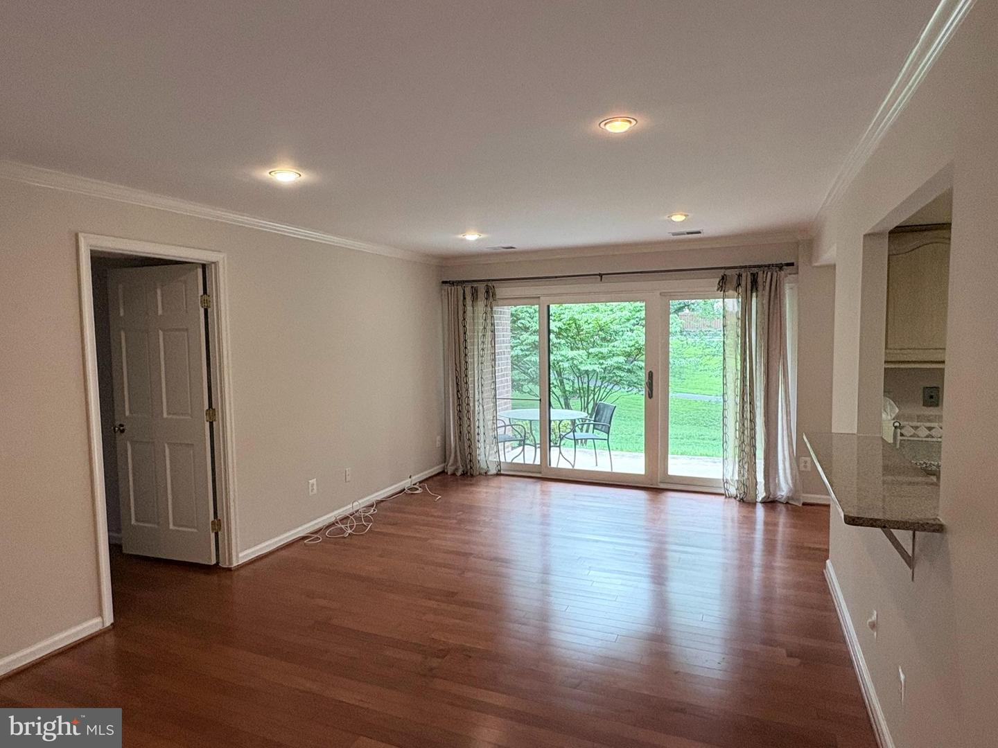 5817 Edson Ln #t2 Property Photo 11