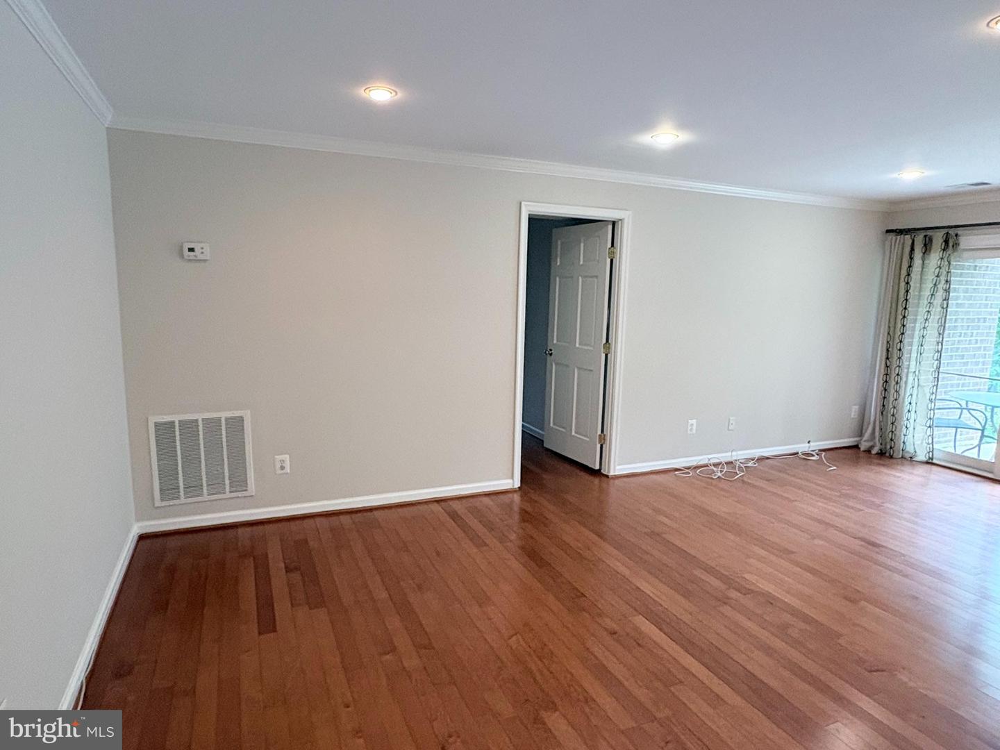 5817 Edson Ln #t2 Property Photo 13