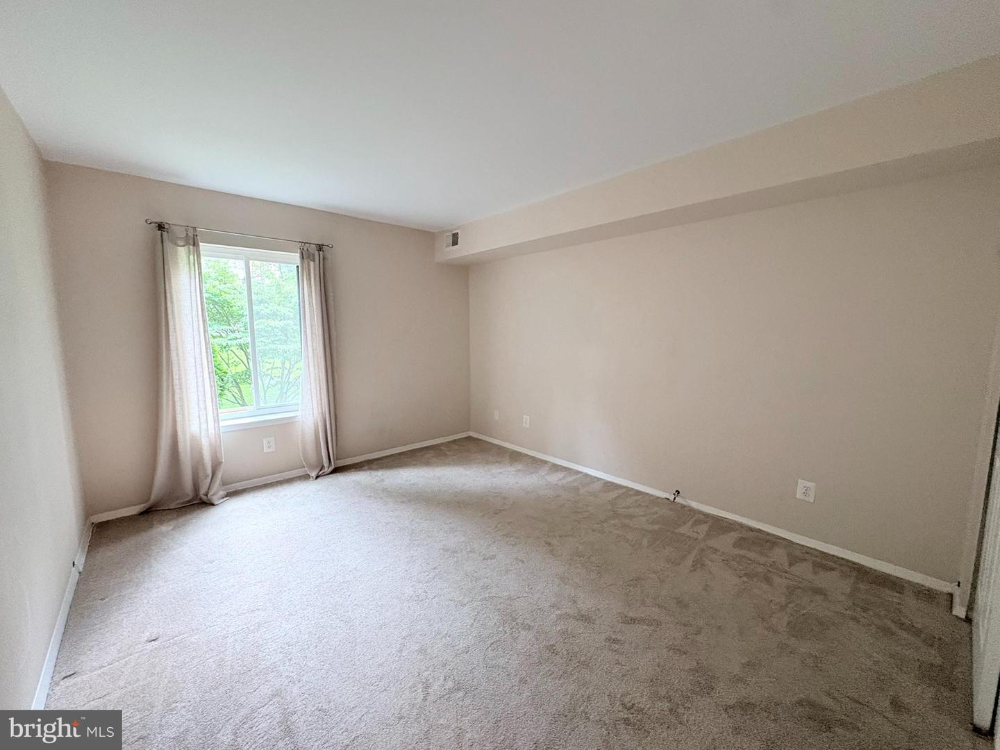 5817 Edson Ln #t2 Property Photo 17