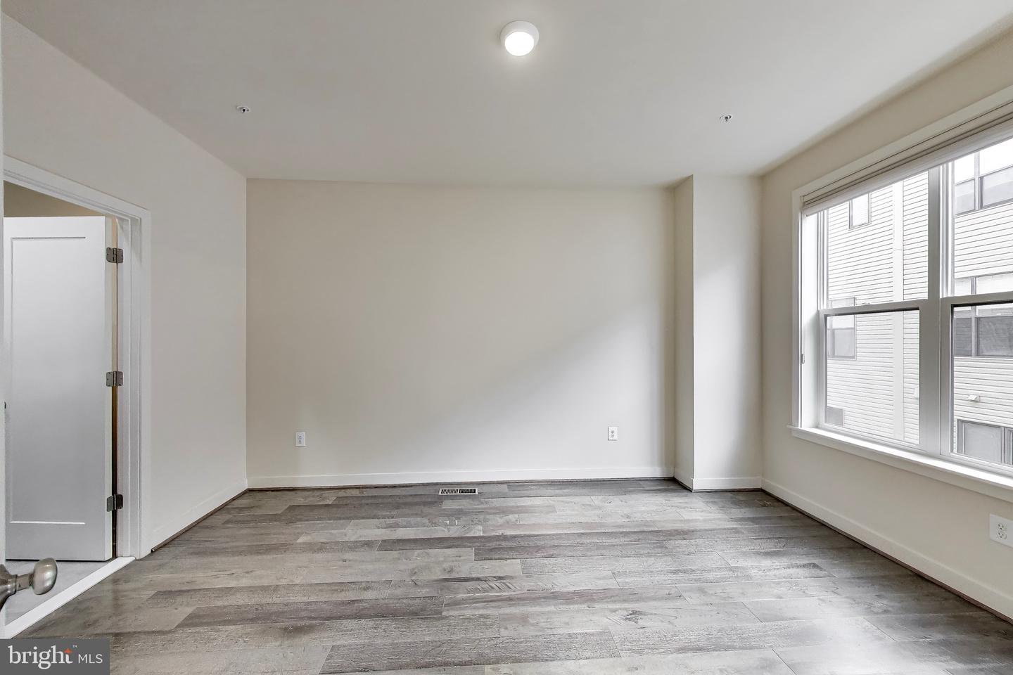 16616 Crabbs Branch Way Property Photo 15