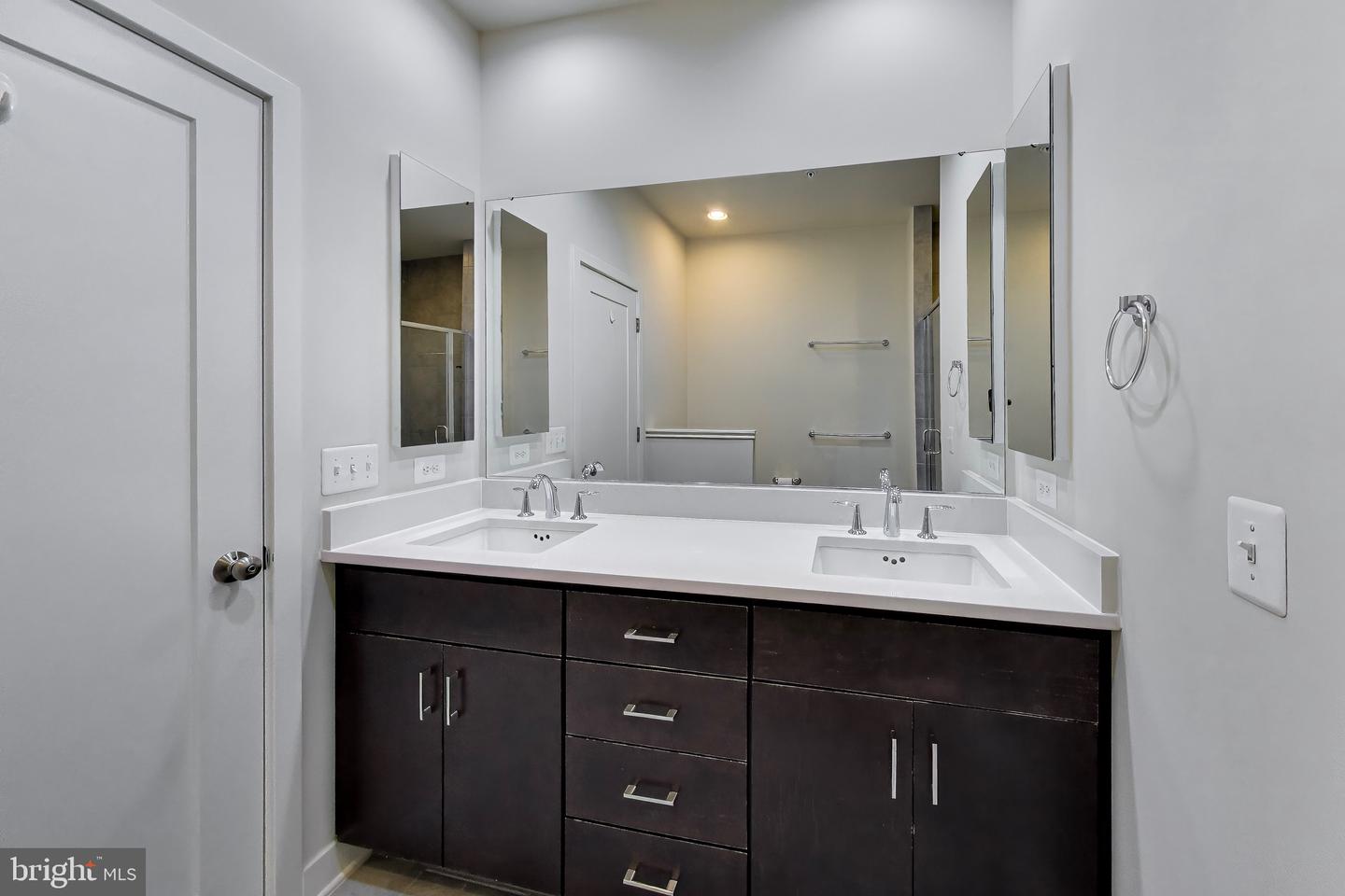 16616 Crabbs Branch Way Property Photo 18