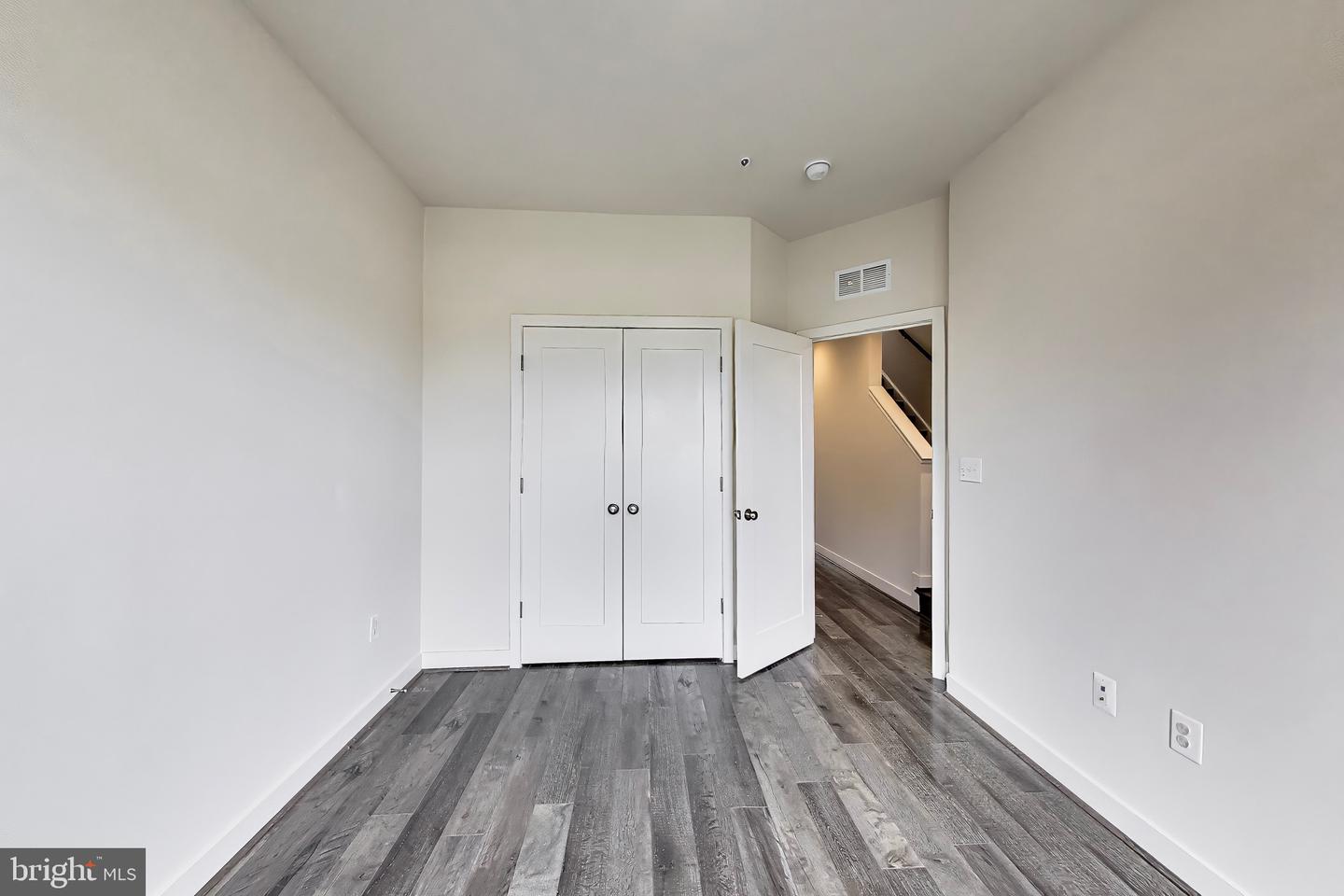 16616 Crabbs Branch Way Property Photo 21