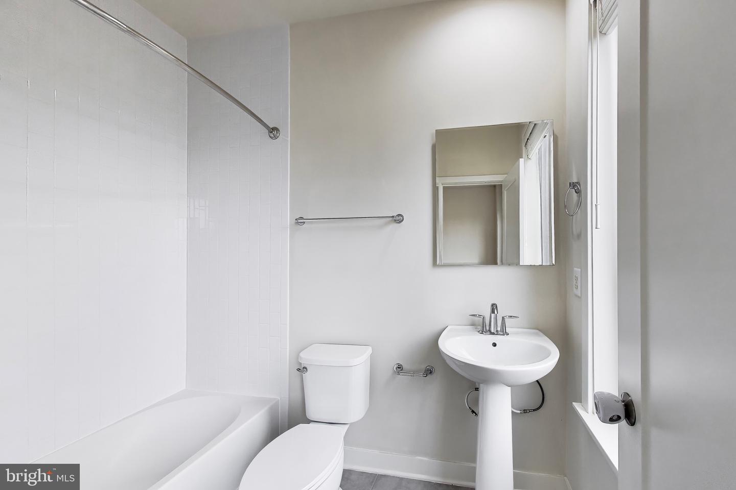 16616 Crabbs Branch Way Property Photo 23