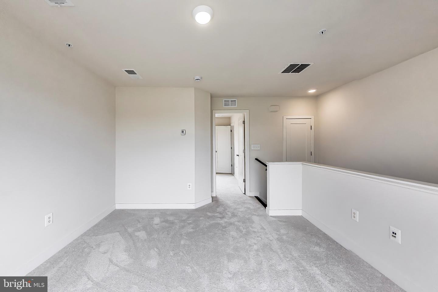 16616 Crabbs Branch Way Property Photo 27