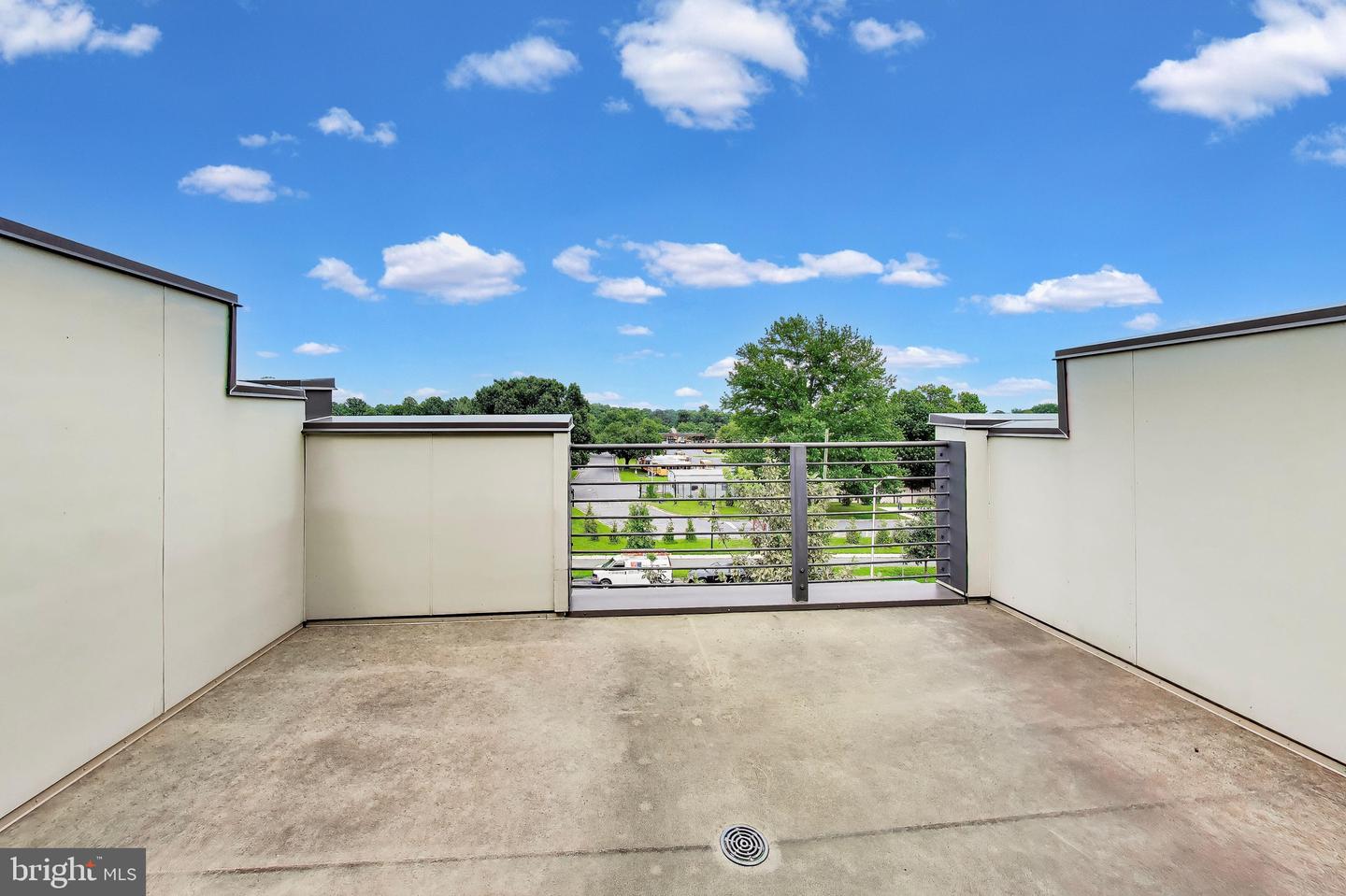 16616 Crabbs Branch Way Property Photo 34