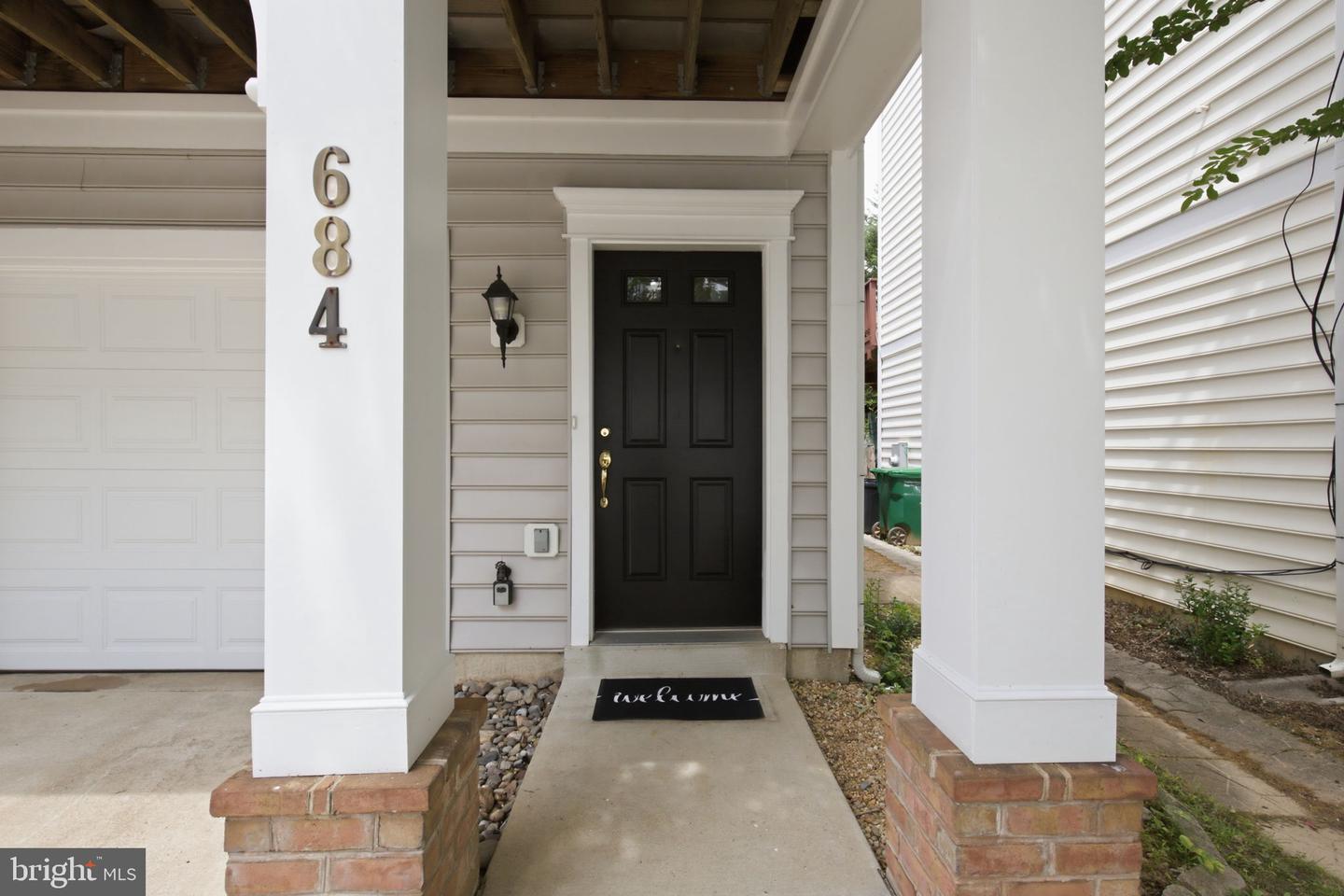 684 Heathwalk Mews Property Photo 6