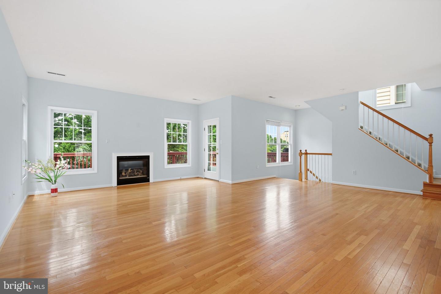 684 Heathwalk Mews Property Photo 11