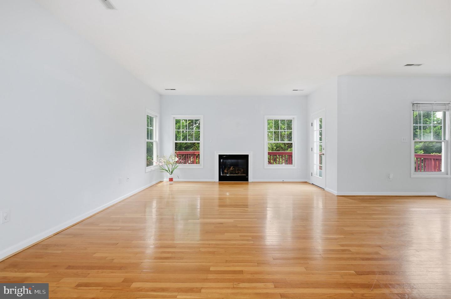 684 Heathwalk Mews Property Photo 12