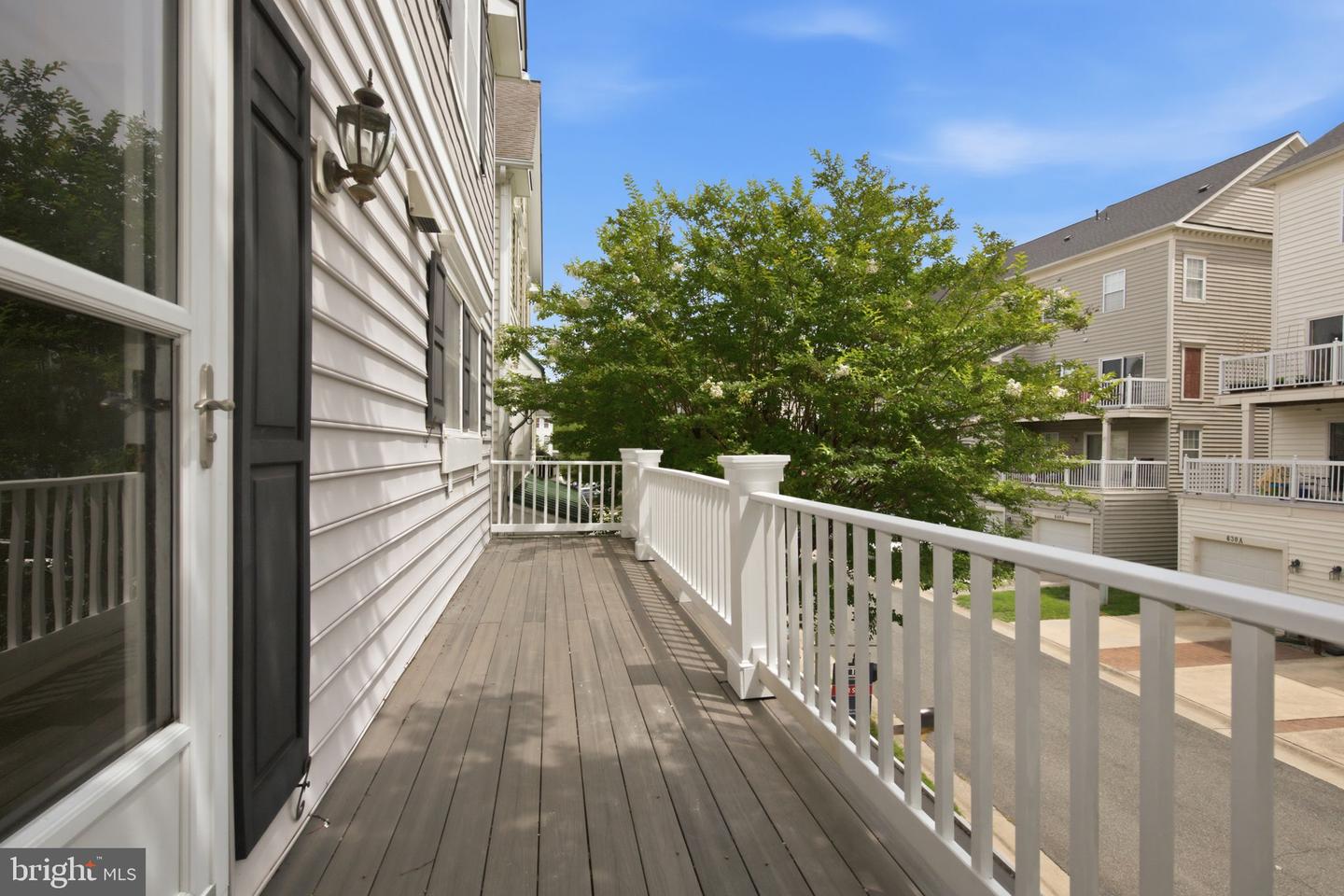 684 Heathwalk Mews Property Photo 23
