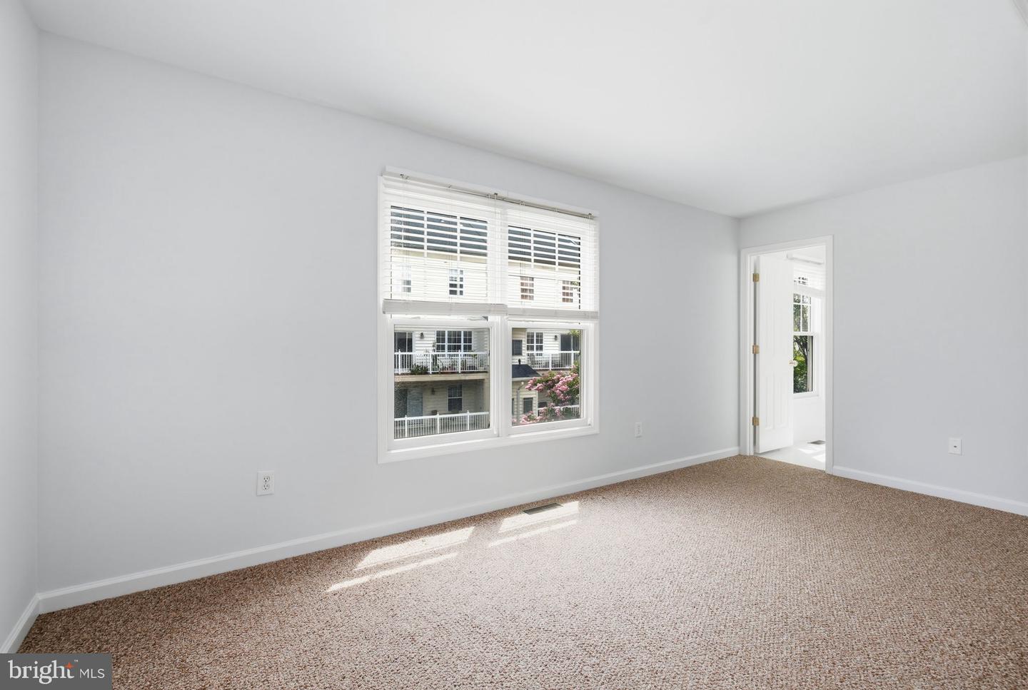684 Heathwalk Mews Property Photo 36