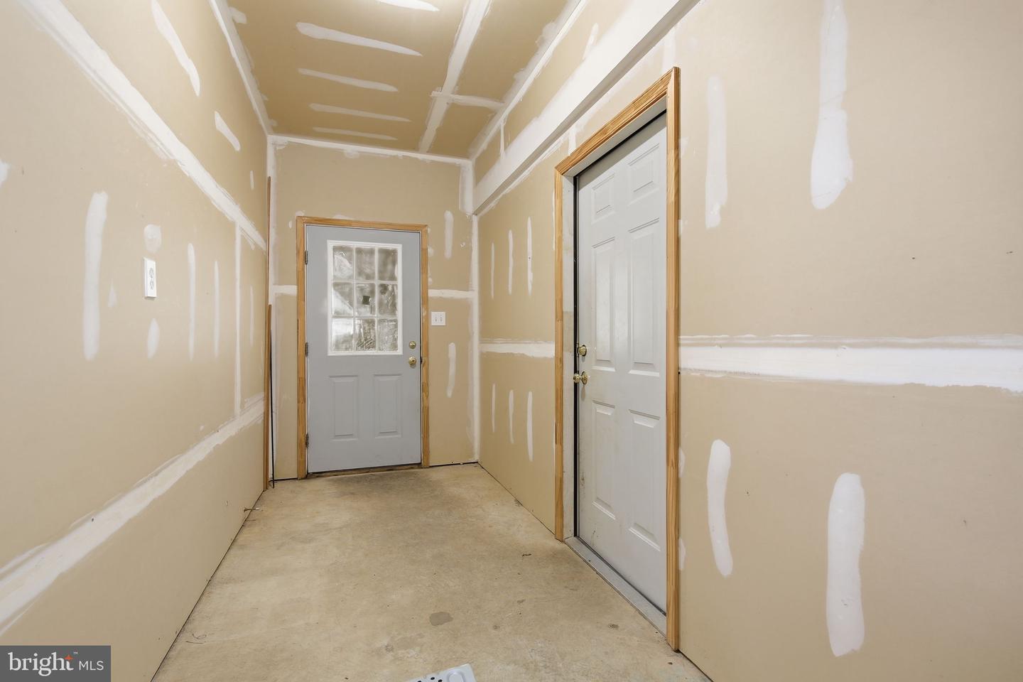 684 Heathwalk Mews Property Photo 45