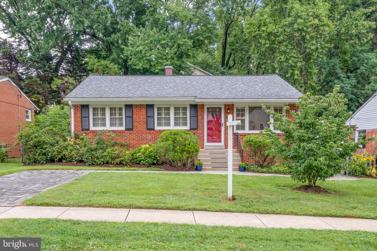 10913 Drumm Ave Property Photo 1