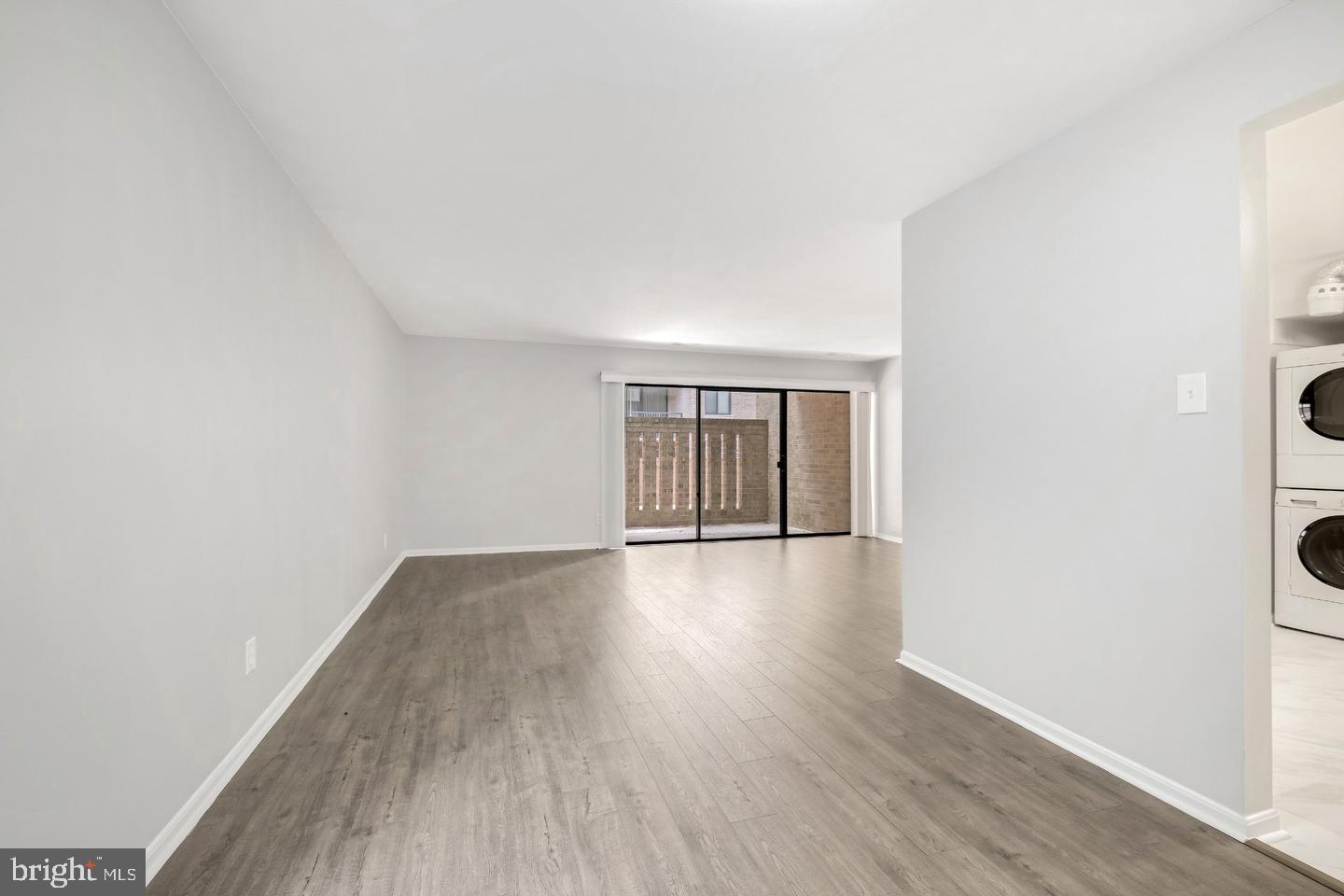 114 Monroe St #102 Property Photo 6