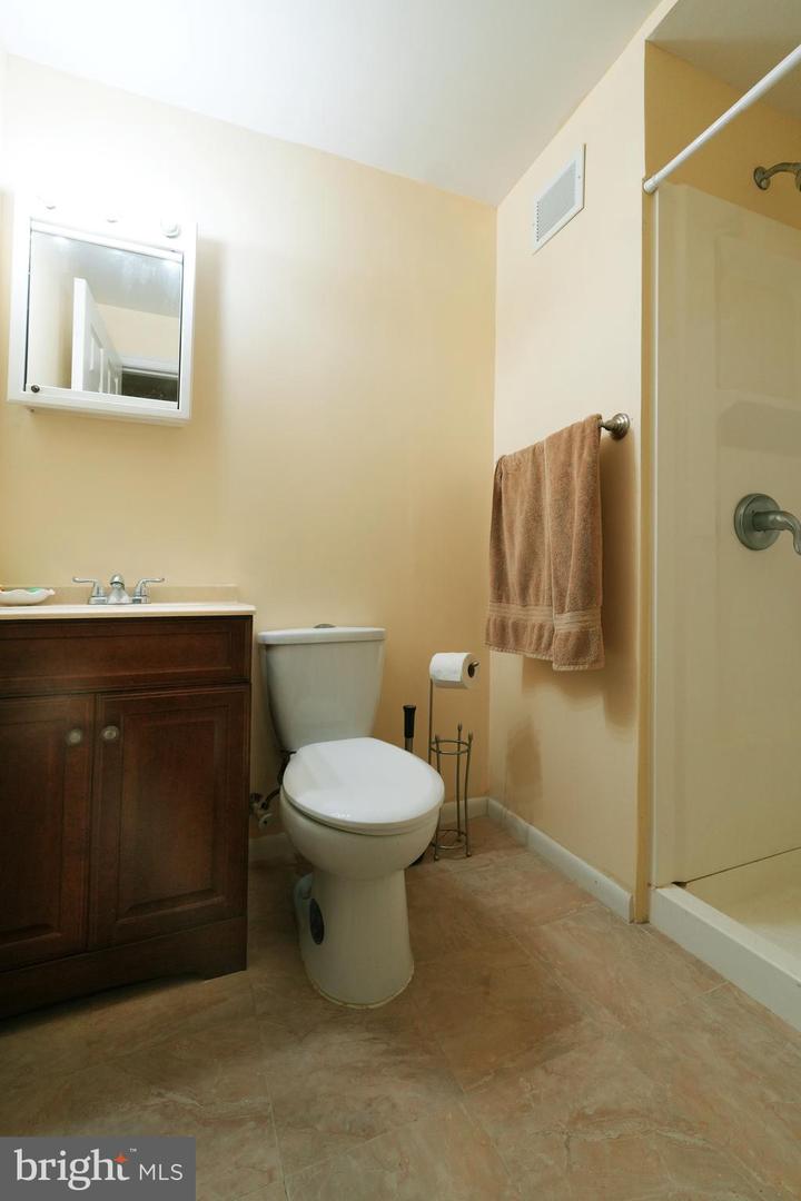 18819 Birdseye Dr Property Photo 28