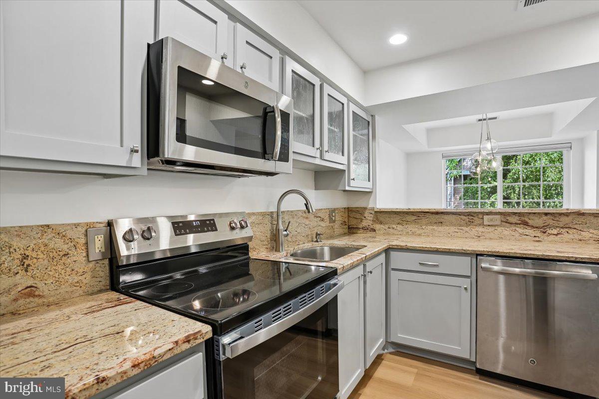 10827 Hampton Mill Ter #360 Property Photo 14