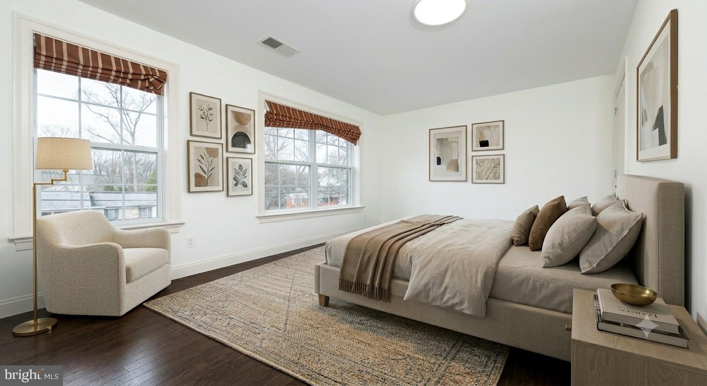 215 N Van Buren St Property Photo 29