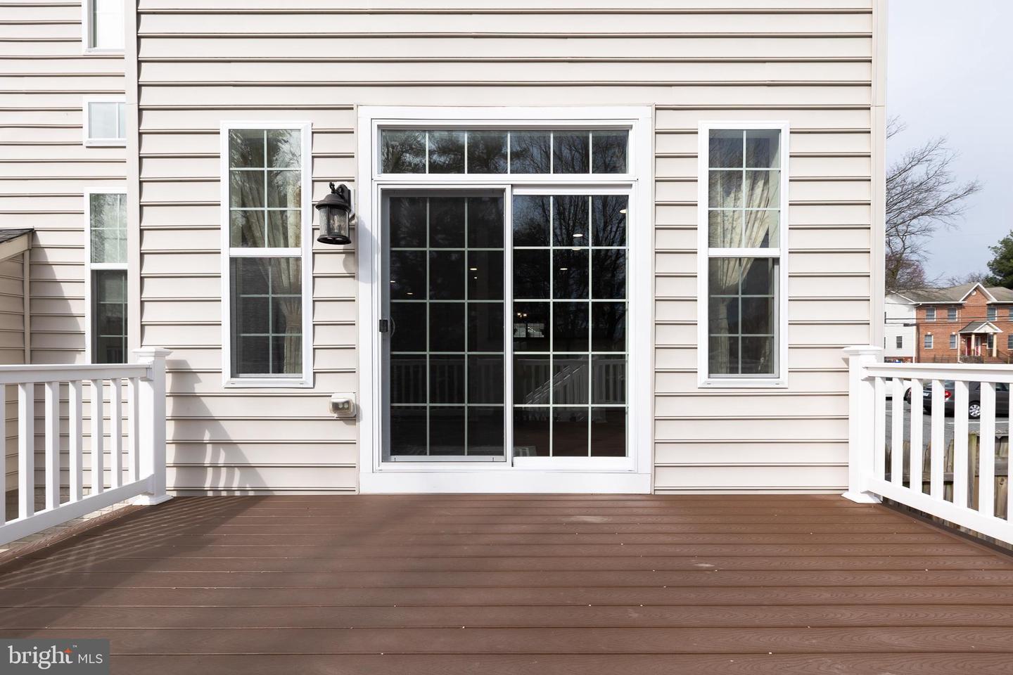215 N Van Buren St Property Photo 88