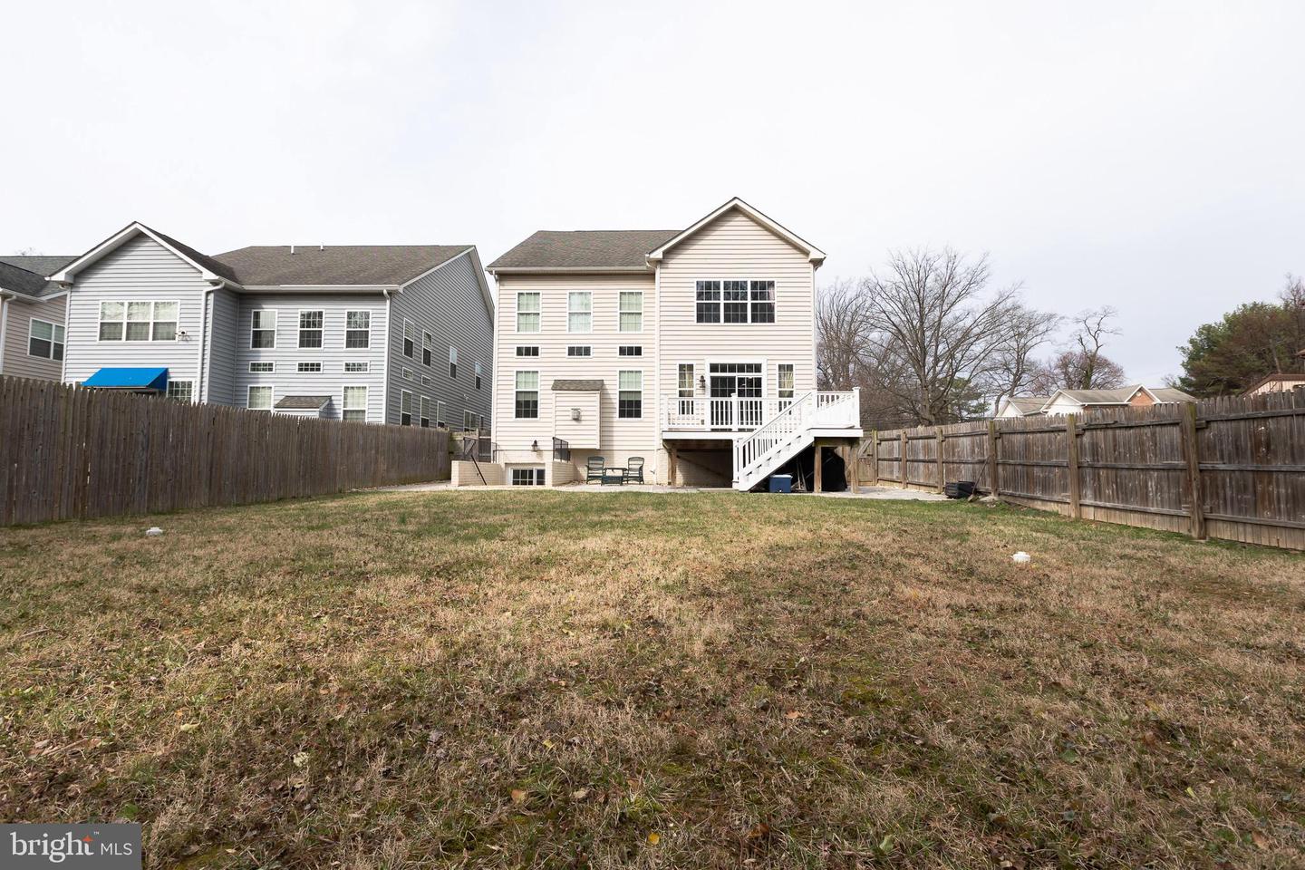 215 N Van Buren St Property Photo 89