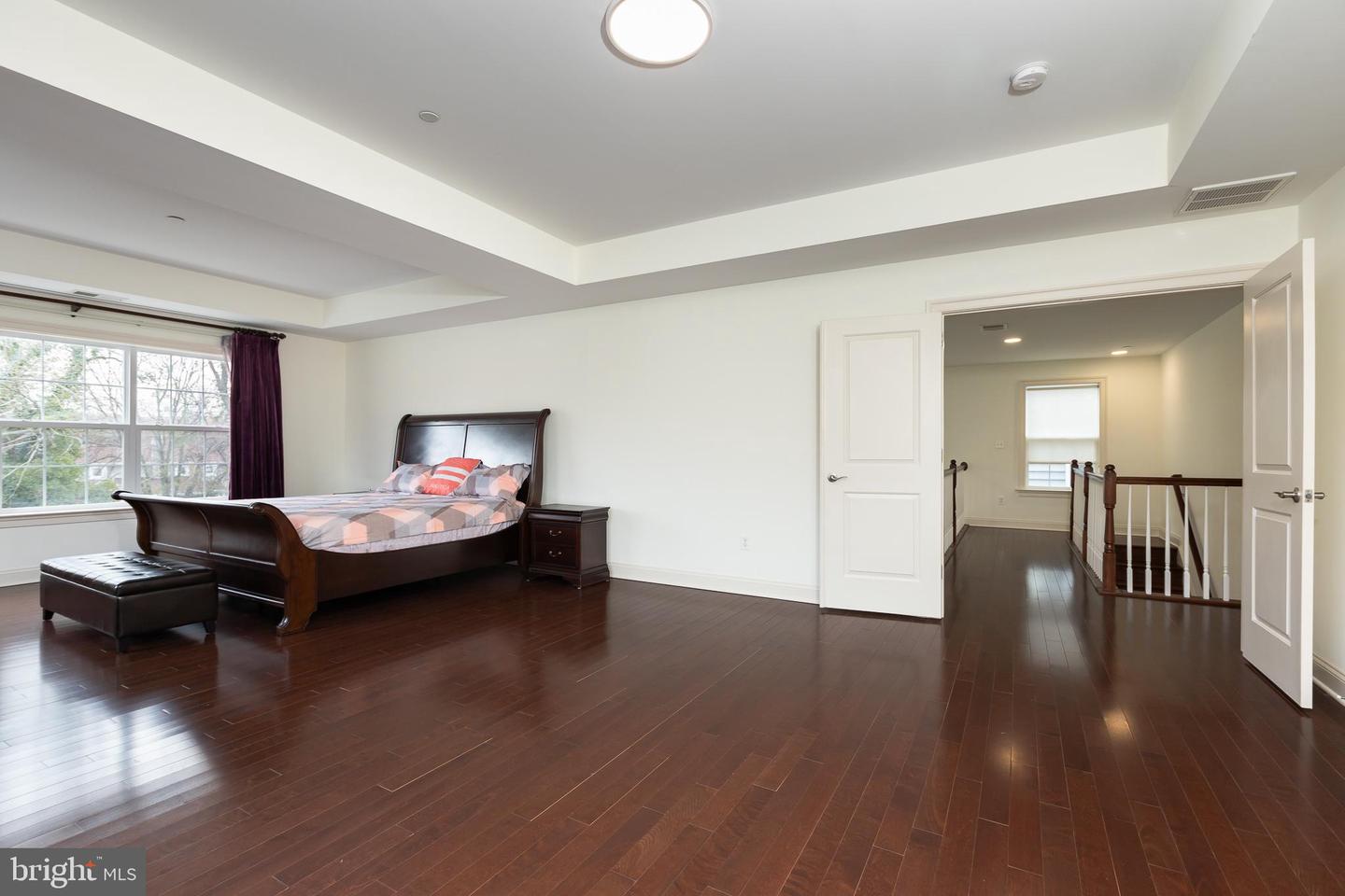 215 N Van Buren St Property Photo 101