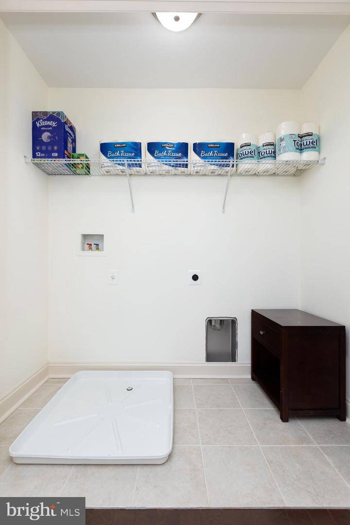 215 N Van Buren St Property Photo 111