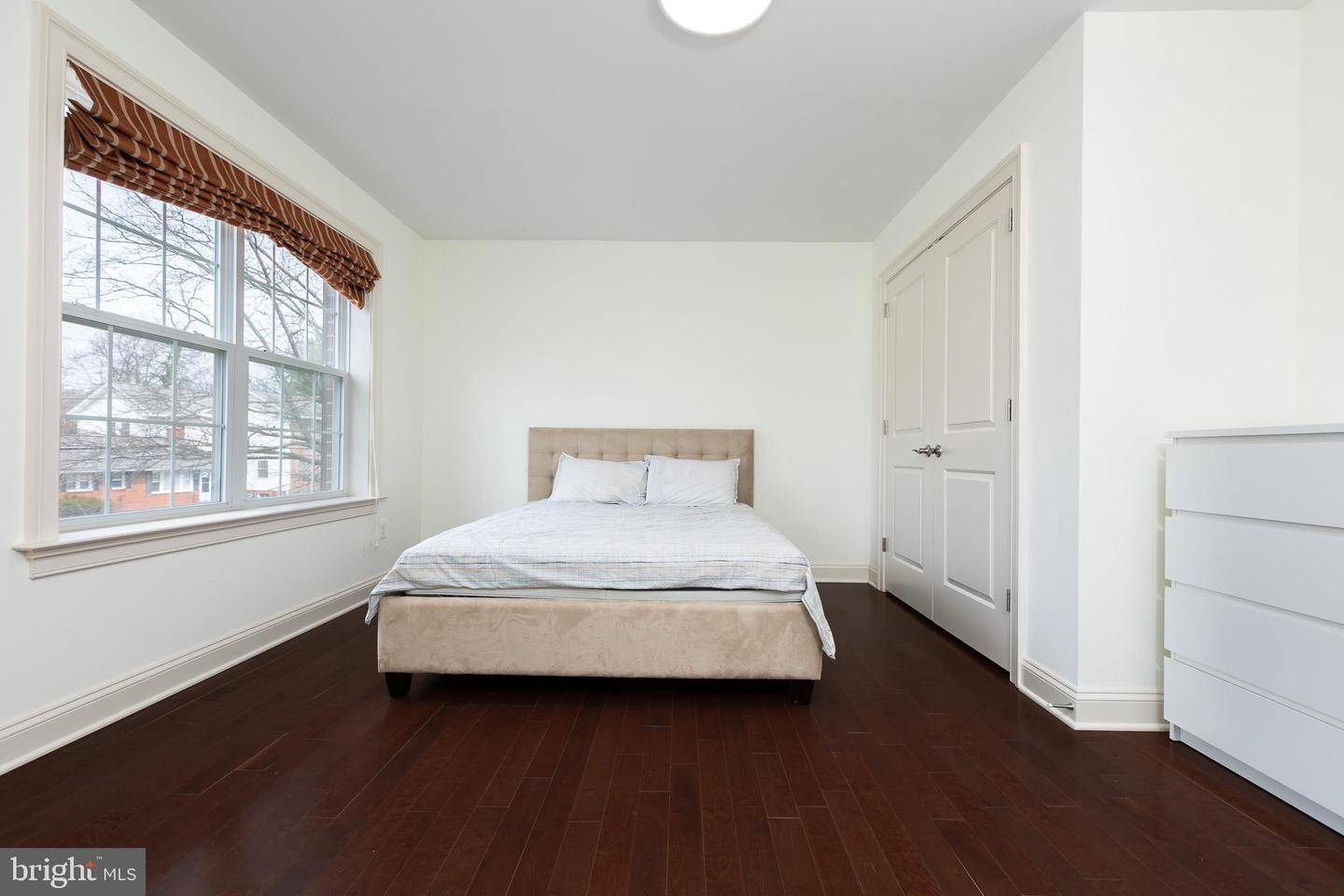 215 N Van Buren St Property Photo 114