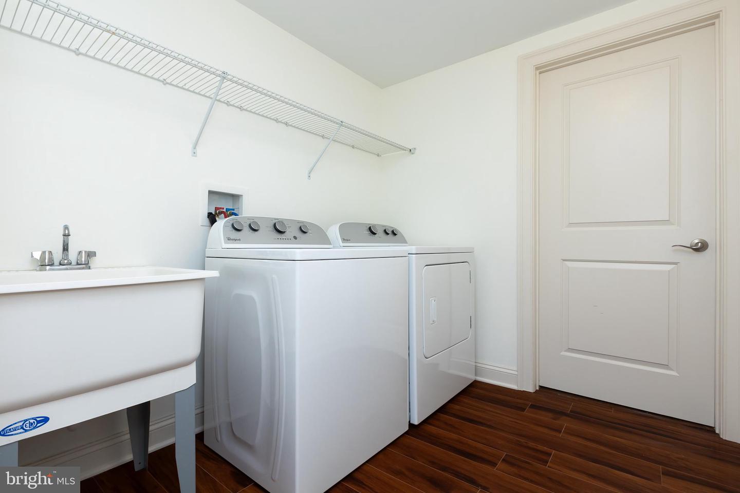 215 N Van Buren St Property Photo 141