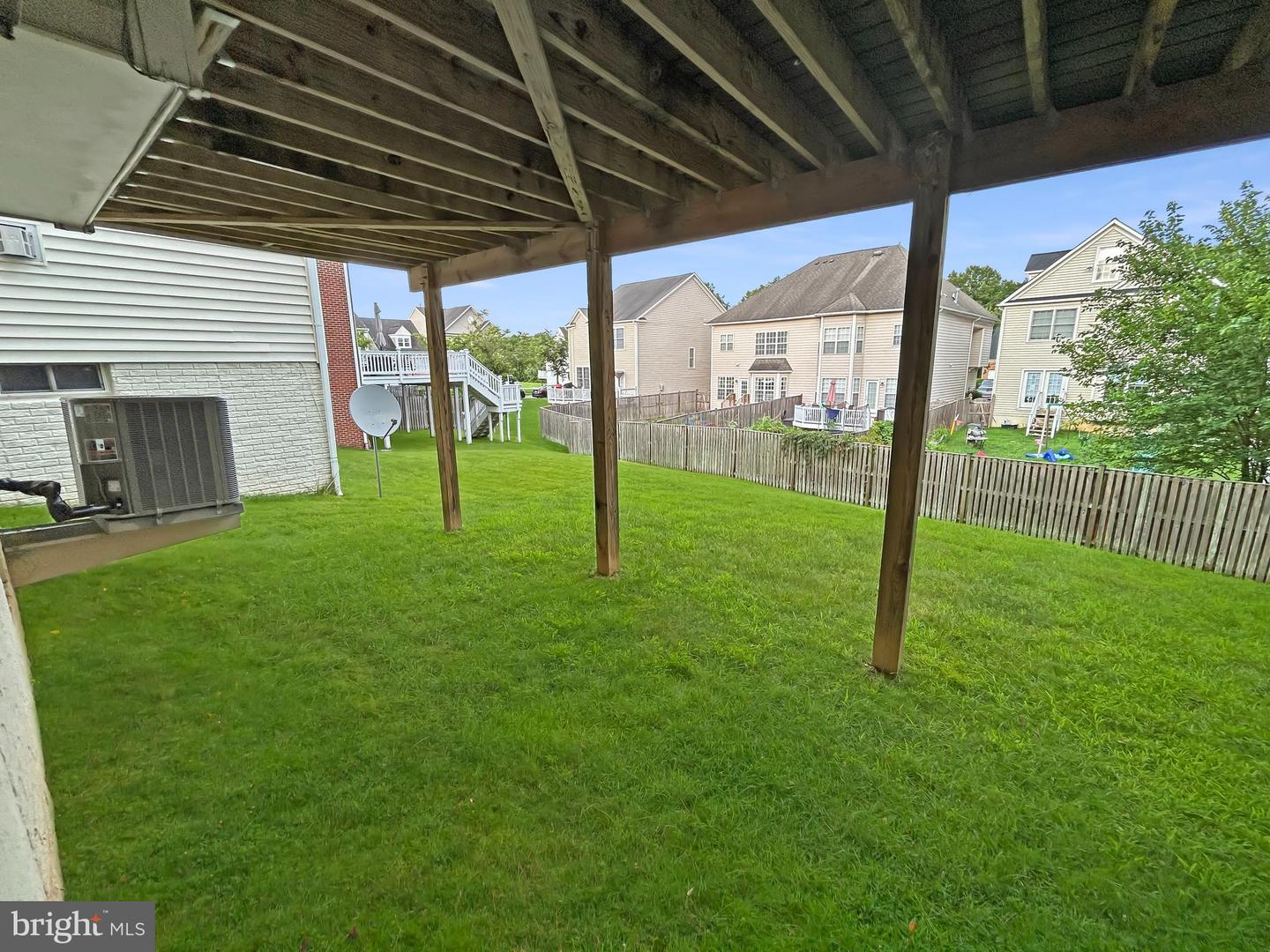 813 Summer Walk Dr Property Photo 23