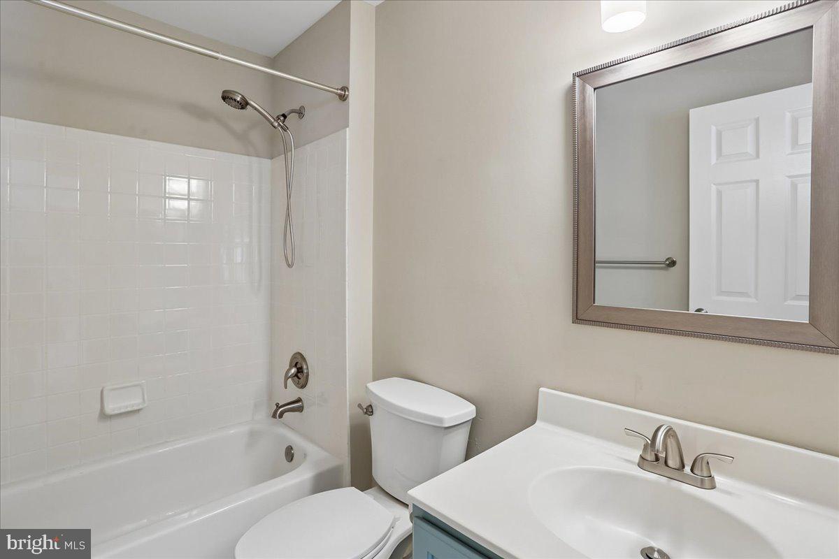 172 Kendrick Pl #24 Property Photo 21