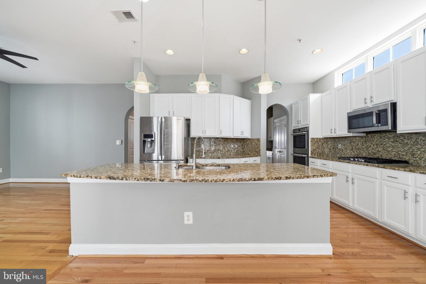 13131 Clarksburg Square Rd Property Photo 9