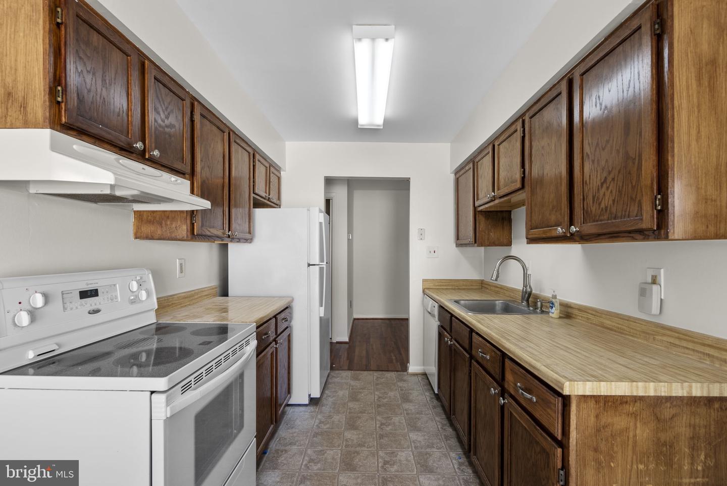 18107 Rolling Meadow Way #246 Property Photo 14