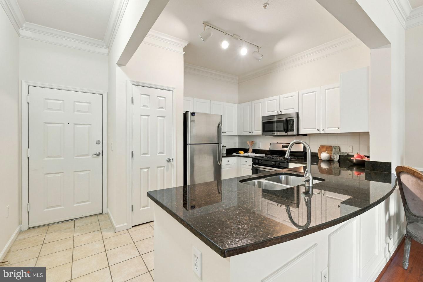 7 Booth St #110 Property Photo 8