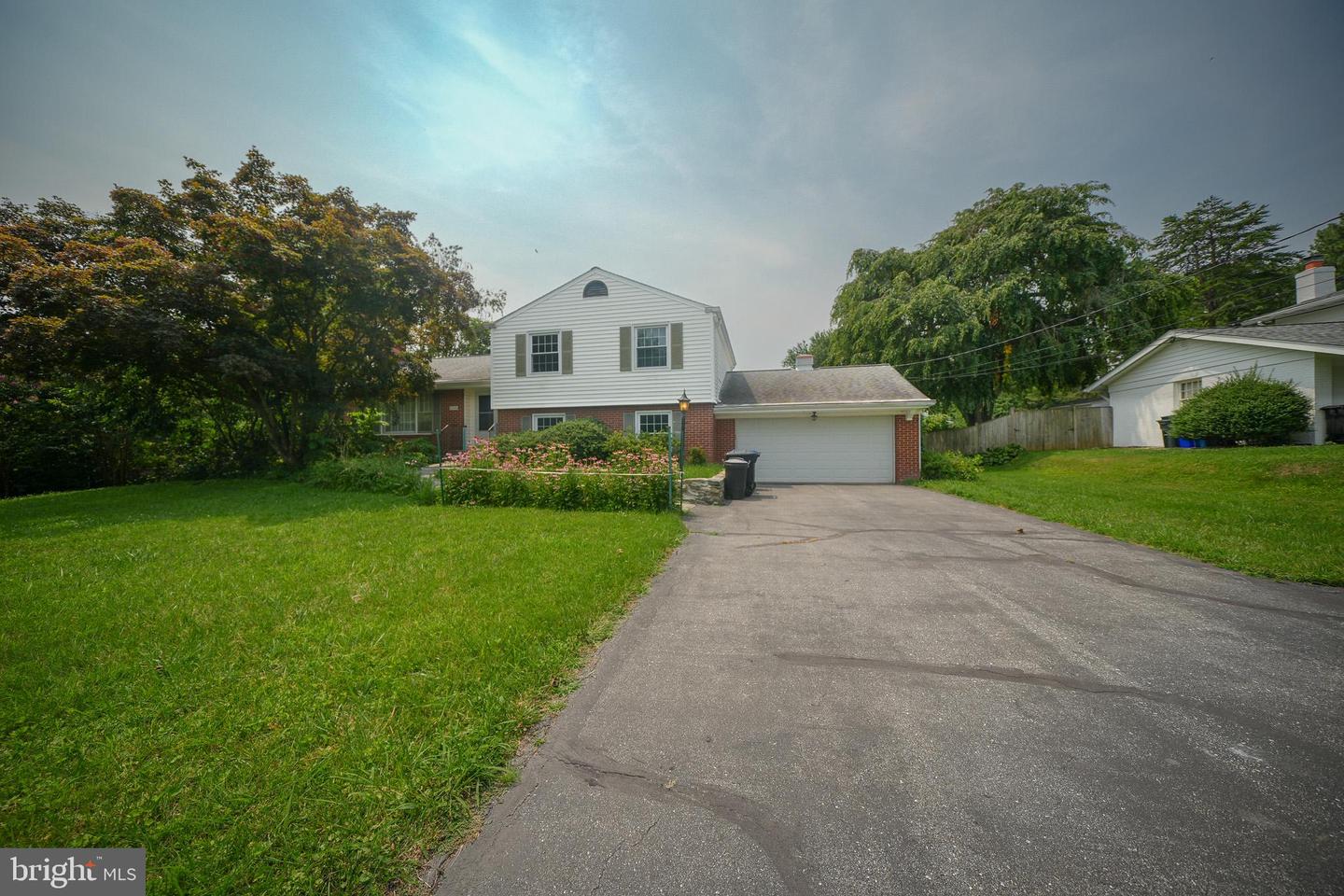 1205 SPOTSWOOD DR