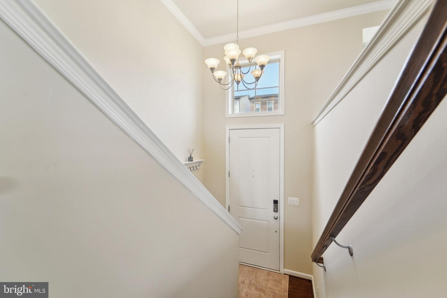 13706 Petrel St Property Photo 5