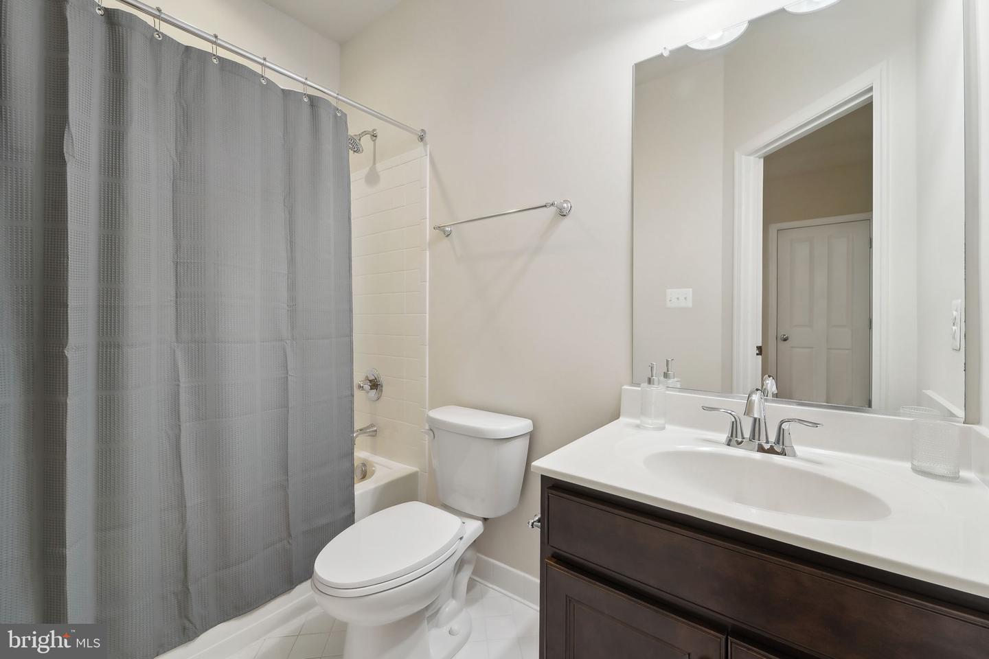 13706 Petrel St Property Photo 21