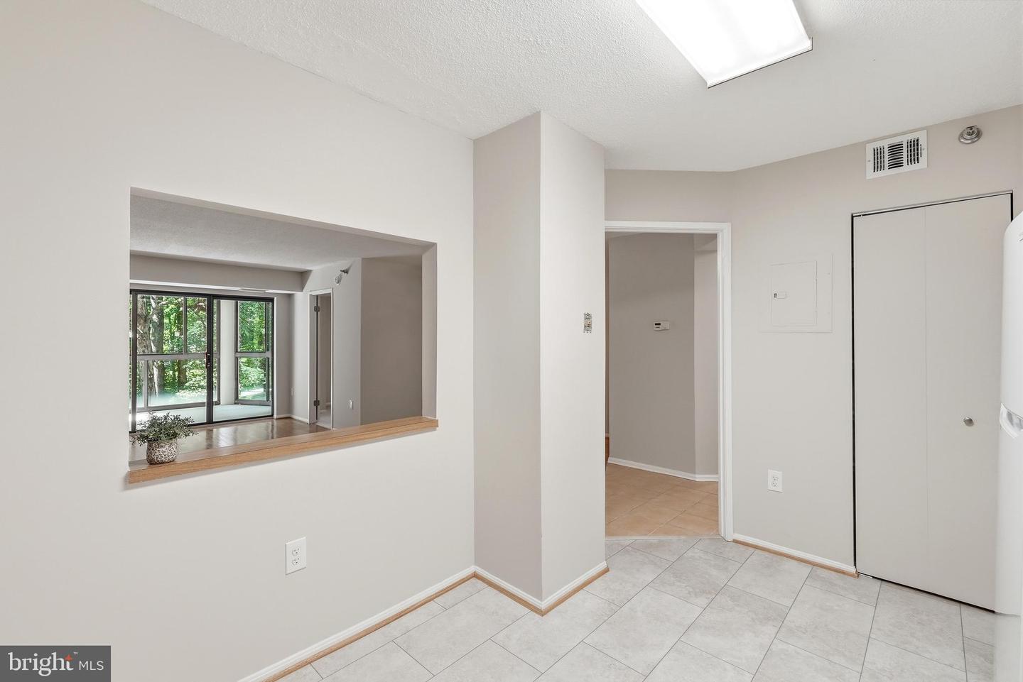 15115 Interlachen Dr #3-524 Property Photo 8