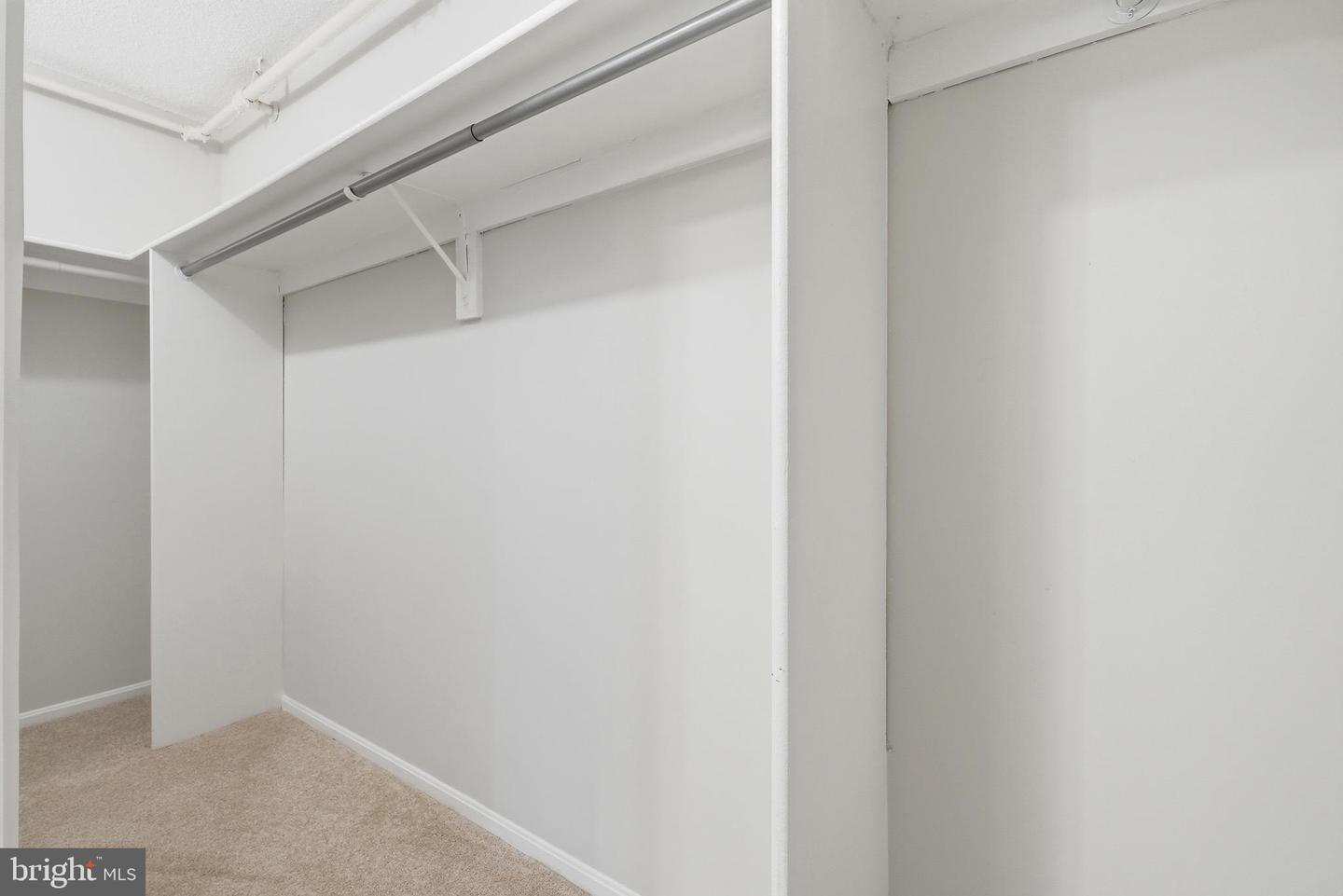 15115 Interlachen Dr #3-524 Property Photo 17