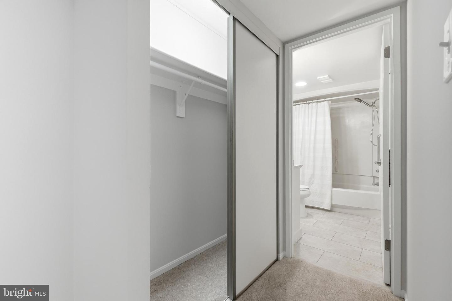 15115 Interlachen Dr #3-524 Property Photo 23