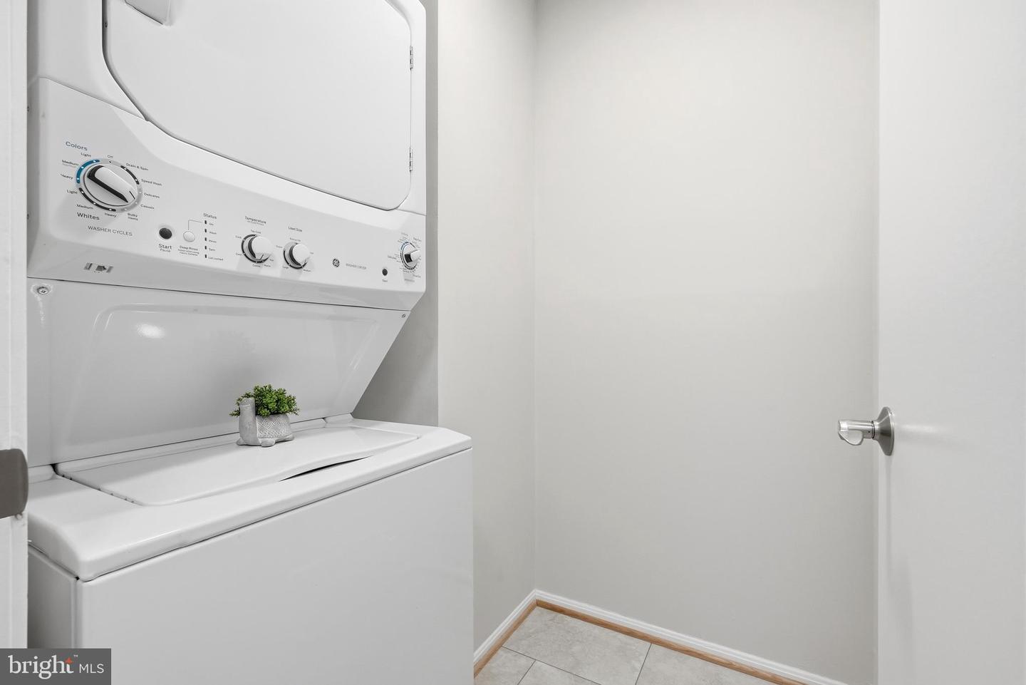 15115 Interlachen Dr #3-524 Property Photo 26